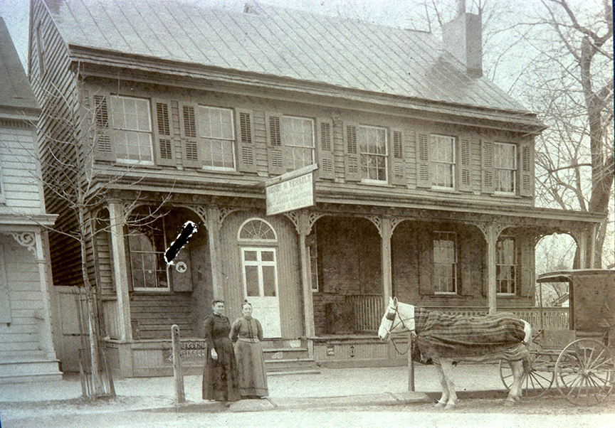 1844 House - 35 East Main Street
